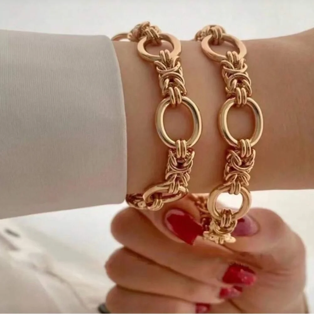 🎷🎷🎷BOGOHO 🎷🎷🎷Elegant Gold Chain Bracelet - Picture 3 of 3